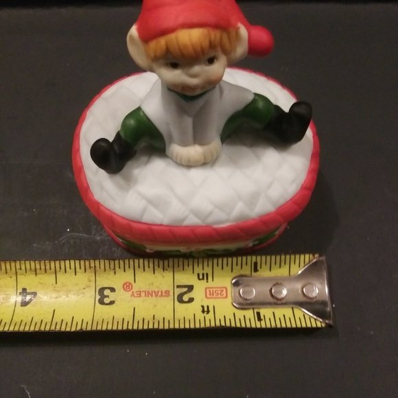 Elf on a trinket box too cute - Picture 8 of 15
